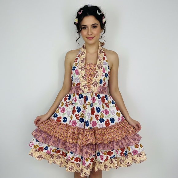 Accessories - Apron Vintage Earle Wilson bib pinafore ruffle floral cottagecore